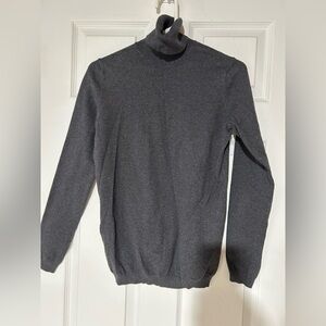 GAP Women's Charcoal Turtleneck Sweater